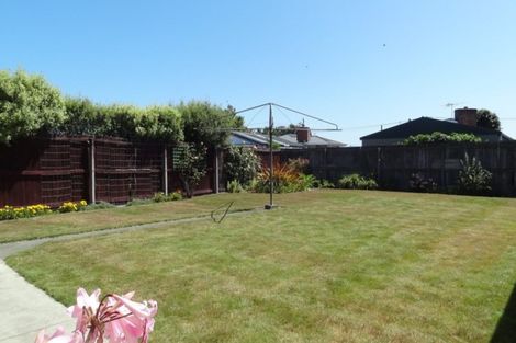 Photo of property in 44 Wychwood Crescent, Bishopdale, Christchurch, 8053