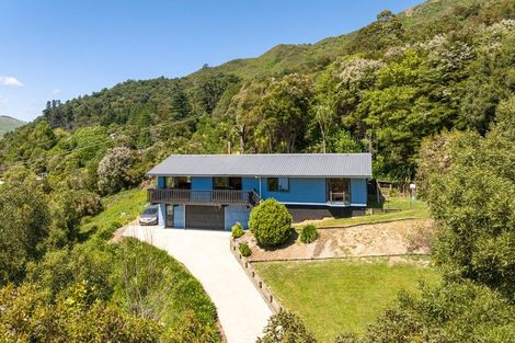 Photo of property in 17 Beach Place, Havelock, 7100