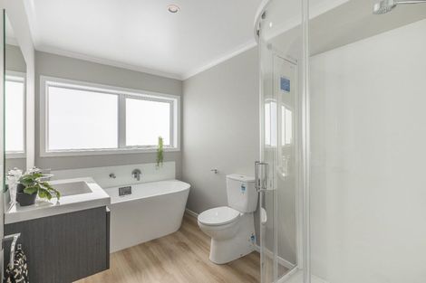 Photo of property in 20 Koru Loop, Paraparaumu, 5032