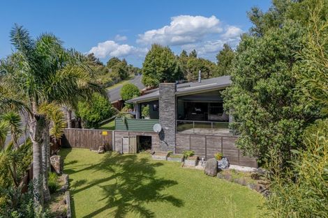 Photo of property in 4 Tarapatiki Drive, Whitianga, 3510