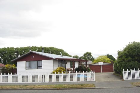 Photo of property in 34 Medina Crescent, Parklands, Christchurch, 8083