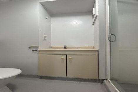 Photo of property in 70 Fairlie Terrace, Kelburn, Wellington, 6021