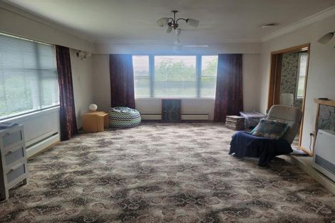 Photo of property in 221 Tukapa Street, Westown, New Plymouth, 4310