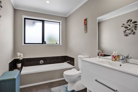 Photo of property in 54e Dillon Drive, Bell Block, New Plymouth, 4312