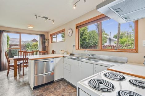 Photo of property in 6 Foster Place, Rangiora, 7400