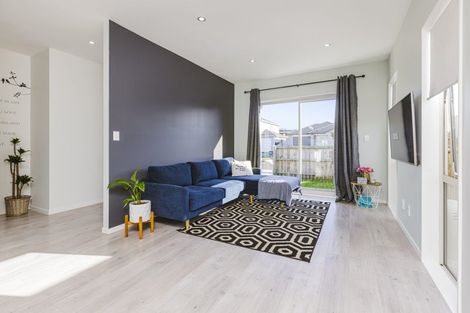 Photo of property in 11 Hemopo Street, Pukekohe, 2120