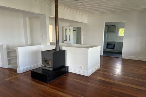 Photo of property in 1 Denholm Road, Hospital Hill, Napier, 4110