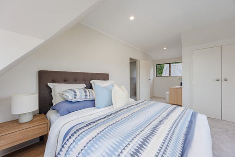 Photo of property in 1/12 Shanaway Rise, Hillcrest, Auckland, 0627