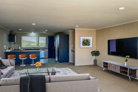 Photo of property in 100 George Deane Place, Greenhithe, Auckland, 0632