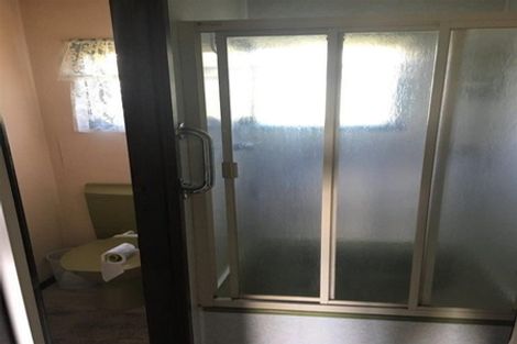 Photo of property in 2 Yarra Place, Botany Downs, Auckland, 2010