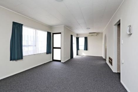 Photo of property in 7/501 Eastbourne Street East, Hastings, 4122
