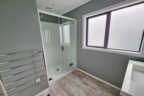 Photo of property in 4/64 Glen Road, Stokes Valley, Lower Hutt, 5019