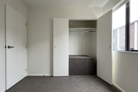 Photo of property in 4/474 West Coast Road, Glen Eden, Auckland, 0602