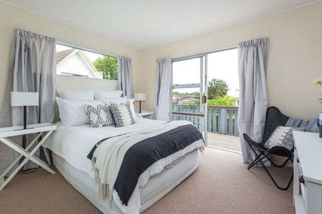 Photo of property in 6 Jenkins Avenue, Redwood, Christchurch, 8051
