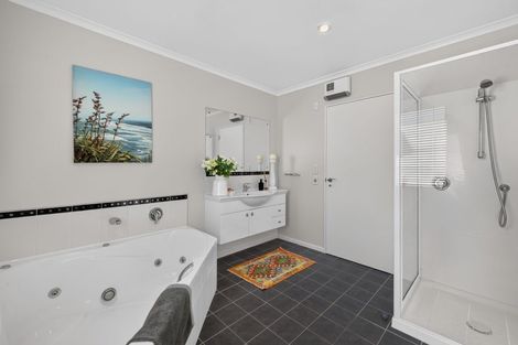 Photo of property in 49 Skyedale Drive, Harewood, Christchurch, 8051