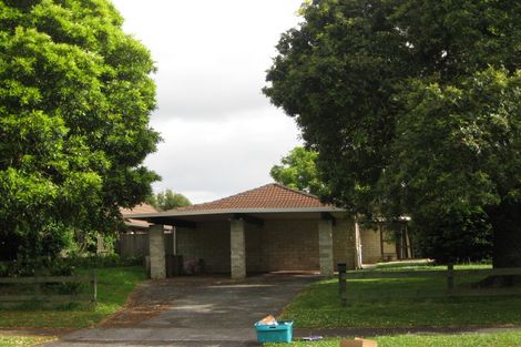 Photo of property in 19 Walter Strevens Drive, Conifer Grove, Takanini, 2112