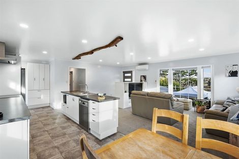 Photo of property in 44 Glenbervie Crescent, Massey, Auckland, 0614