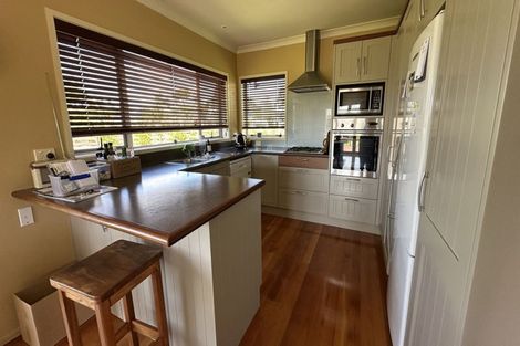 Photo of property in 35 Monument Road, Clevedon, Papakura, 2582