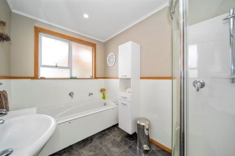 Photo of property in 44 Awanui Street, Merrilands, New Plymouth, 4312