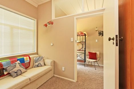 Photo of property in 14 John Ross Place, Kairakau, Elsthorpe, 4295