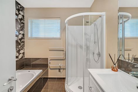 Photo of property in 31 Factory Road, Belfast, Christchurch, 8051