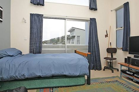 Photo of property in 7/138 Queens Drive, Lyall Bay, Wellington, 6022