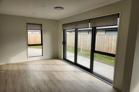 Photo of property in 5 Wykes Place, Amberley, 7410