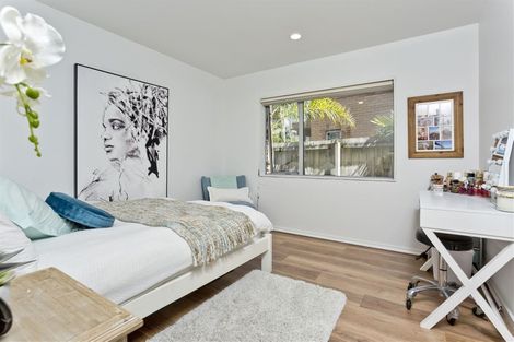 Photo of property in 52a Matipo Road, Mairangi Bay, Auckland, 0630