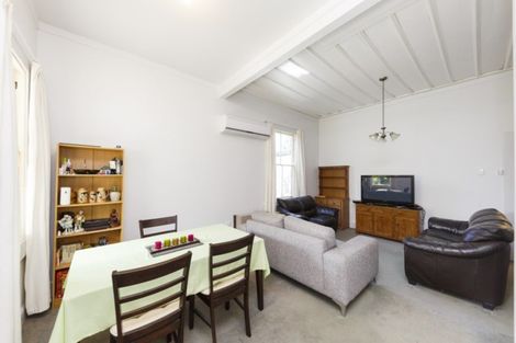Photo of property in 127 Linton Street, West End, Palmerston North, 4410