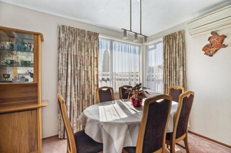 Photo of property in 25 Lipton Grove, Opaheke, Papakura, 2113