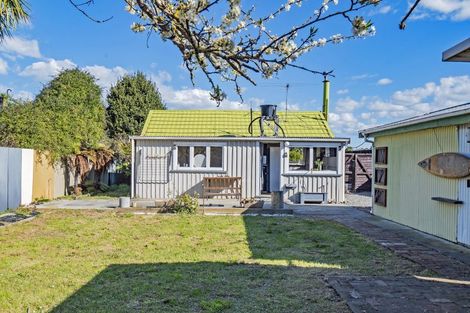 Photo of property in 20 Broadway Avenue, Waikuku Beach, 7473