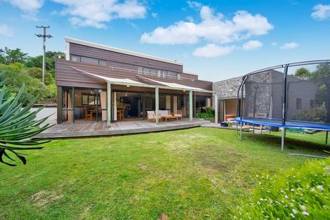 Photo of property in 2 Victoria Road, Omata, New Plymouth, 4374