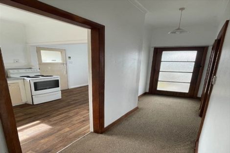 Photo of property in 1 Rangiora Street, Castlecliff, Whanganui, 4501