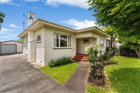 Photo of property in 63 Brightwater Terrace, Terrace End, Palmerston North, 4410