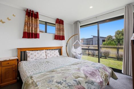 Photo of property in 90 Tabraham Crescent, Pyes Pa, Tauranga, 3112