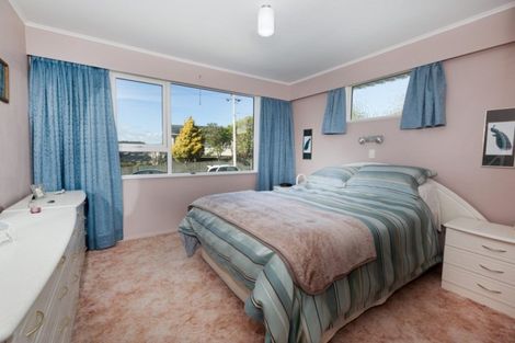 Photo of property in 4 Makora Grove, Paremata, Porirua, 5024
