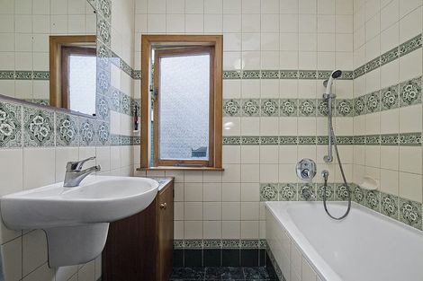 Photo of property in 17 Howden Street, Waiuku, 2123