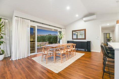 Photo of property in 24 Clifford Close, Leamington, Cambridge, 3432