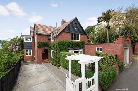 Photo of property in 323 The Terrace, Te Aro, Wellington, 6011