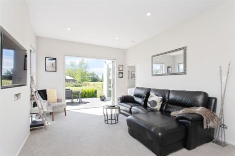 Photo of property in 27 Famille Close, Yaldhurst, Christchurch, 8042
