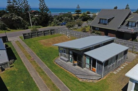 Photo of property in 2 Riversdale Road, Clouston Park, Upper Hutt, 5018