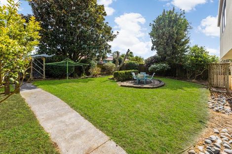 Photo of property in 123 Wattle Farm Road, Wattle Downs, Auckland, 2103