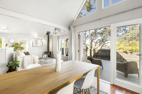 Photo of property in 2/68 Norwood Road, Bayswater, Auckland, 0622