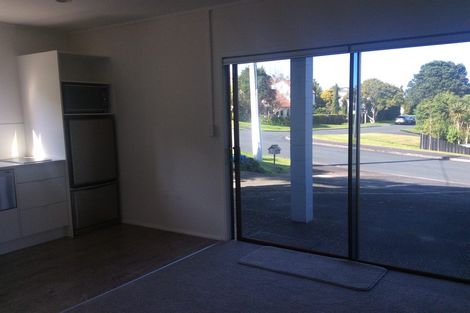 Photo of property in 36 Auld Street, Torbay, Auckland, 0630
