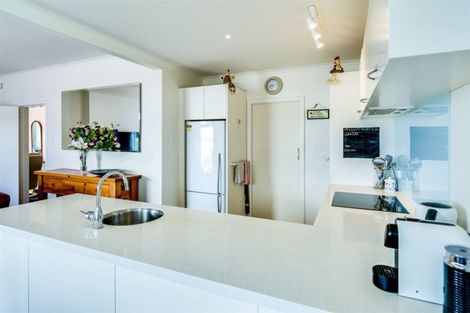 Photo of property in 5 Milton Terrace, Hospital Hill, Napier, 4110