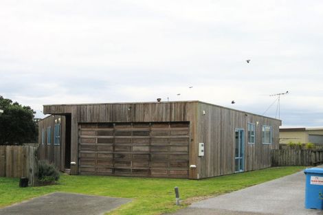 Photo of property in 21 The Southern Isle, Omaha, 0986