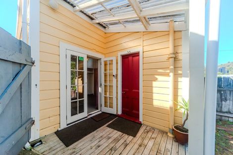 Photo of property in 25 Douglas Street, Mount Cook, Wellington, 6021