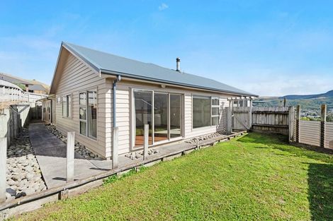 Photo of property in 99 Bing Lucas Drive, Tawa, Wellington, 5028