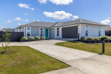 Photo of property in 28 George Street, Bulls, 4818