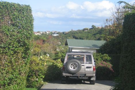 Photo of property in 67 Poto Road, Normandale, Lower Hutt, 5010